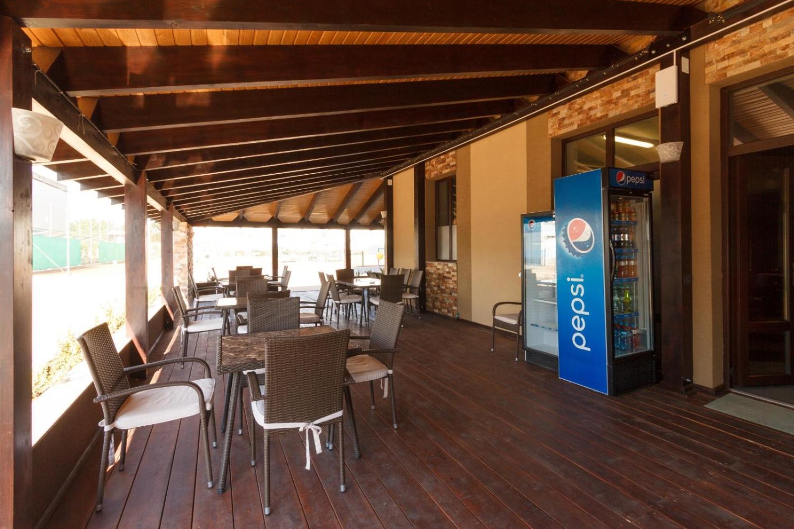 Ymy Hotels Targu Jiu Bagian luar foto