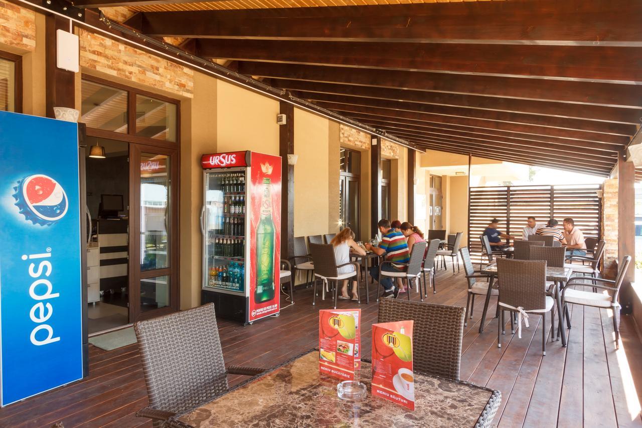 Ymy Hotels Targu Jiu Bagian luar foto