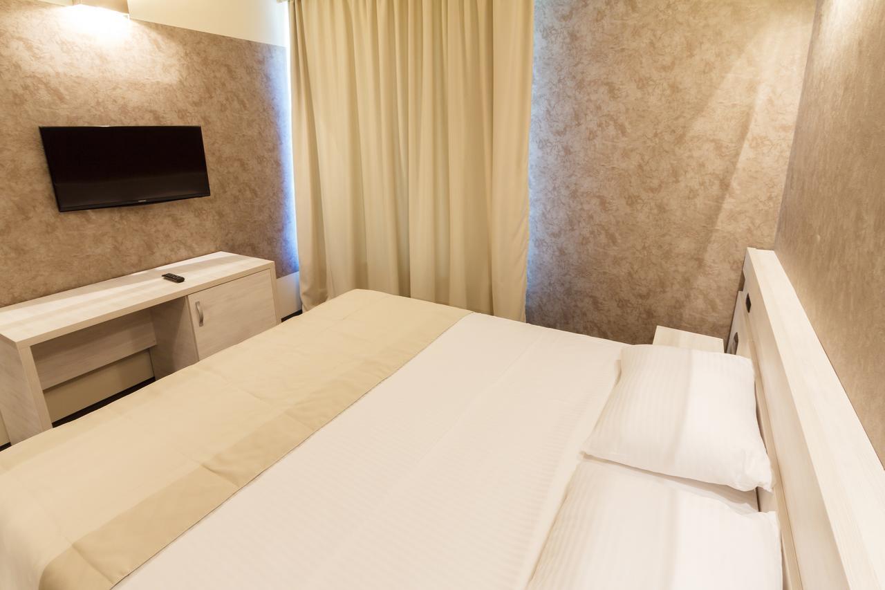 Ymy Hotels Targu Jiu Ruang foto
